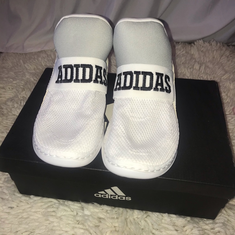 BRAND NEW! Adidas Cloudfoam Plus Zen Shoes Size 8